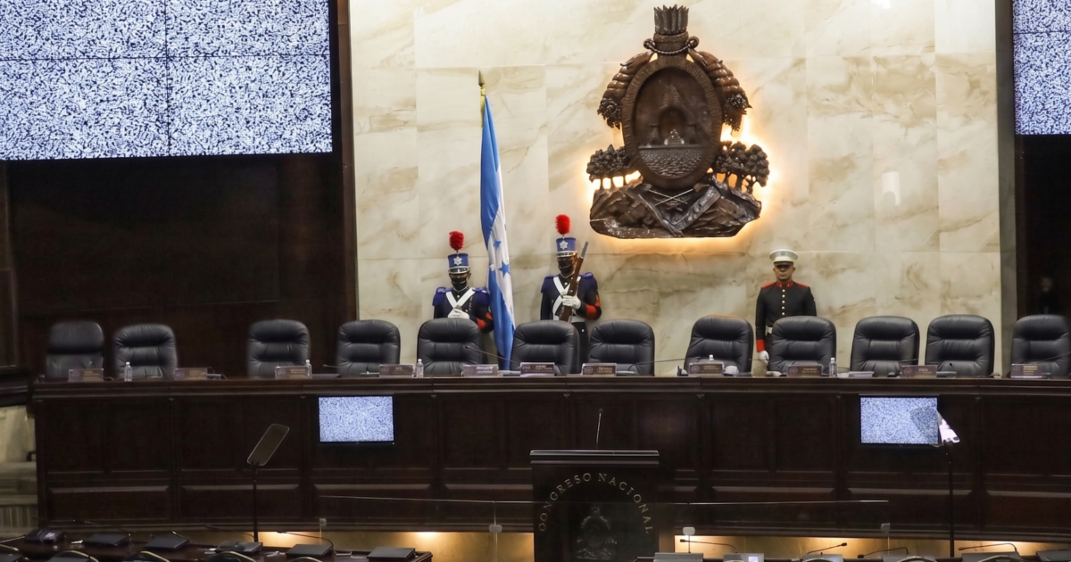 Diputado propone ley para estudiar si se necesita otra ley sobre las leyes que no se cumplen
