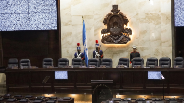Diputado propone ley para estudiar si se necesita otra ley sobre las leyes que no se cumplen