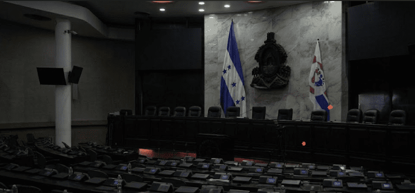Congreso Nacional suspende sesiones por el Mundial; nadie nota la diferencia