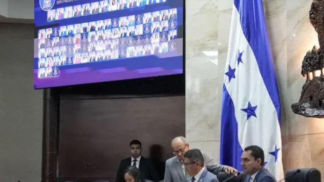 Congreso Nacional enciende ChatGPT para descubrir cuáles deberían ser sus posiciones políticas esta semana